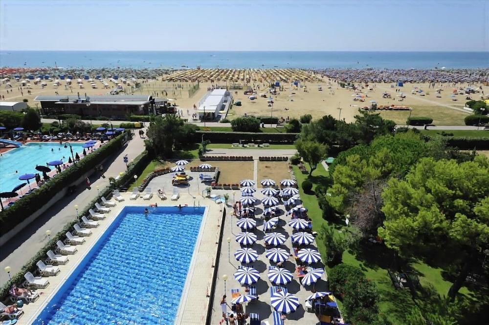 Hotel Danieli 비비오네 외부 사진
